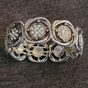 Woman's Stretch Metal Bracelet